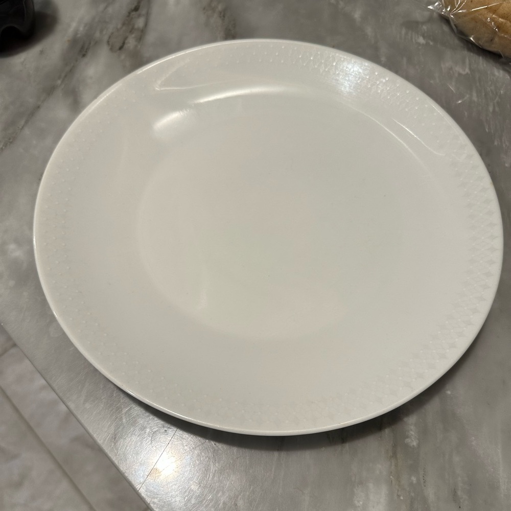Zeh Scherzer Balvaria Germany First Love collection plate. In great condition.